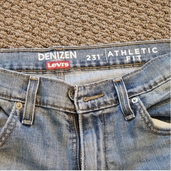 Men's Denizen Levi's jeans - Picture 3 of 6